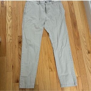 Vineyard Vines Tan Khaki Chinos 30 x 32